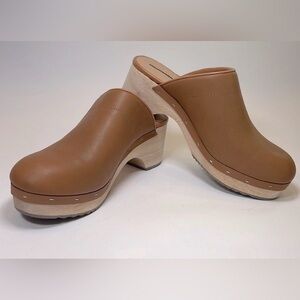 NWOB LOFT Retro Vintage Tan Genuine Leather Wood Mule Clogs Size 8
